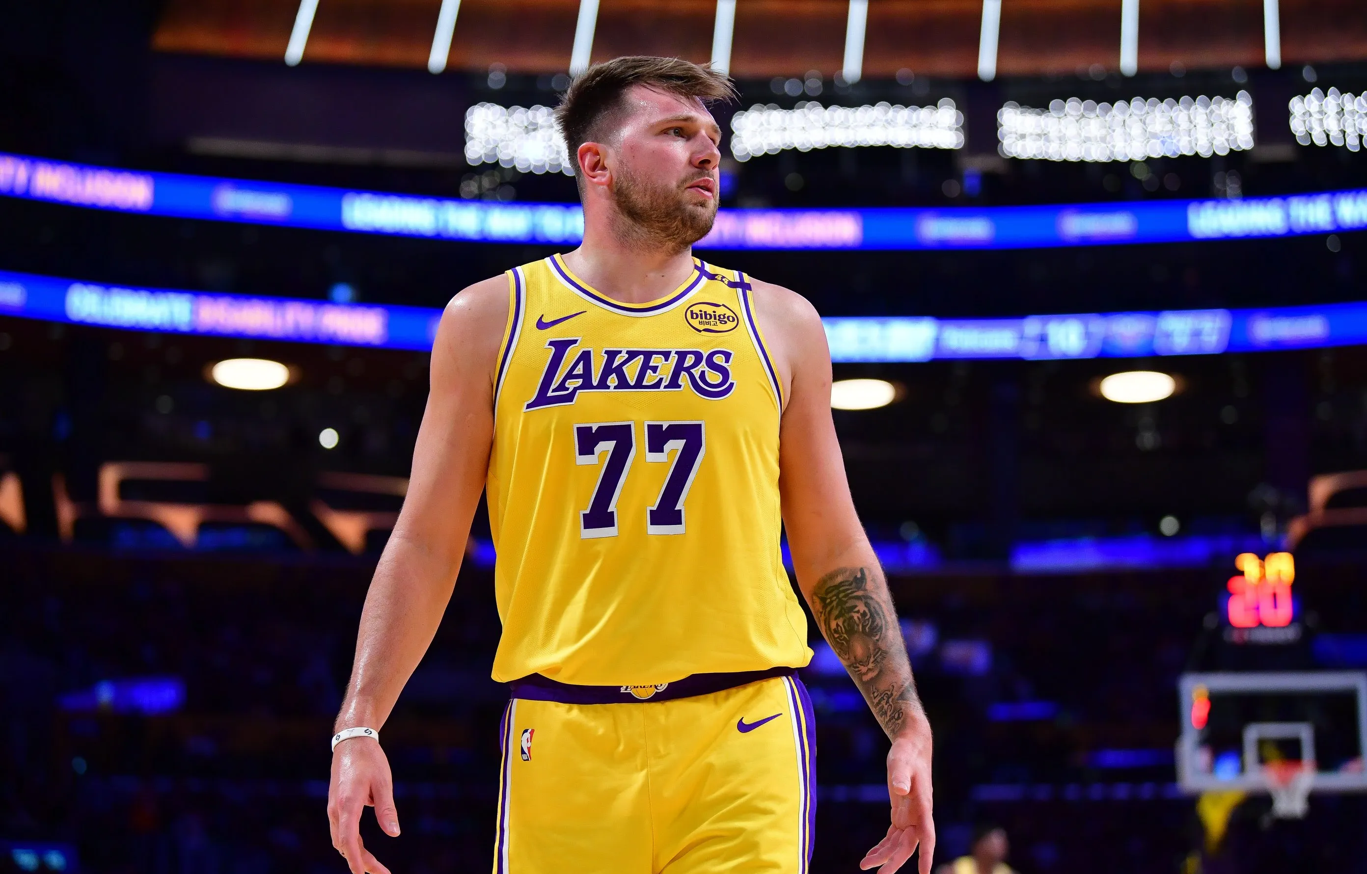 包含东契奇官方宣布持续失利新规，澳大利亚队引发争议！的词条